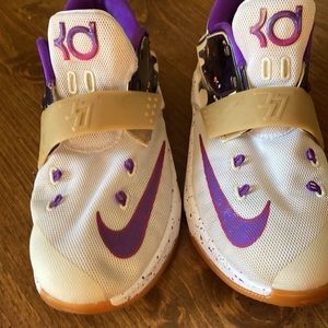 Kd shoes size 7y